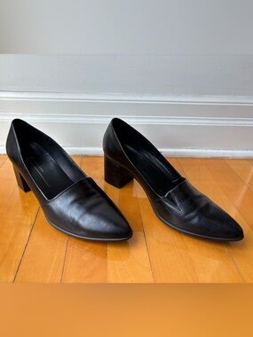Almost new Ecco Black Pointed Toe Block Heel Pumps
